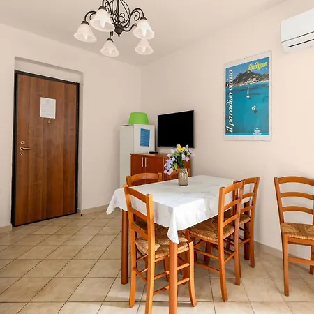 Appartement 150 Meters From The Sea, 2 Swimming Pools *